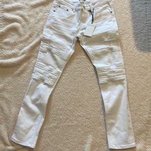 NWT men’s white jeans - slim fit - distressed